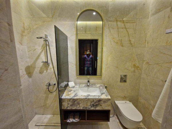 Ocean View Hotel Kuwait image 41