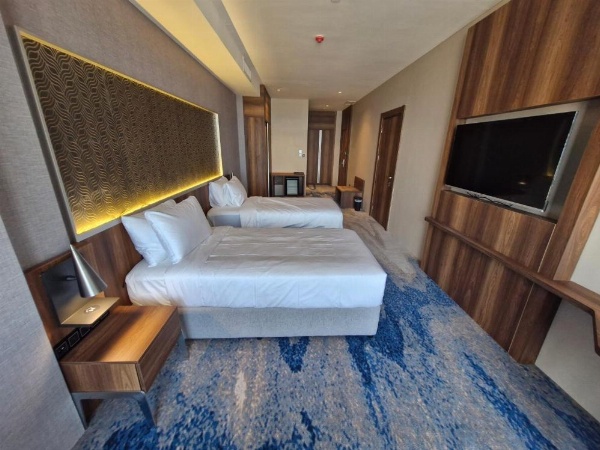 Ocean View Hotel Kuwait image 45