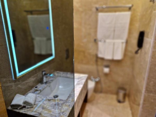 Ocean View Hotel Kuwait image 7