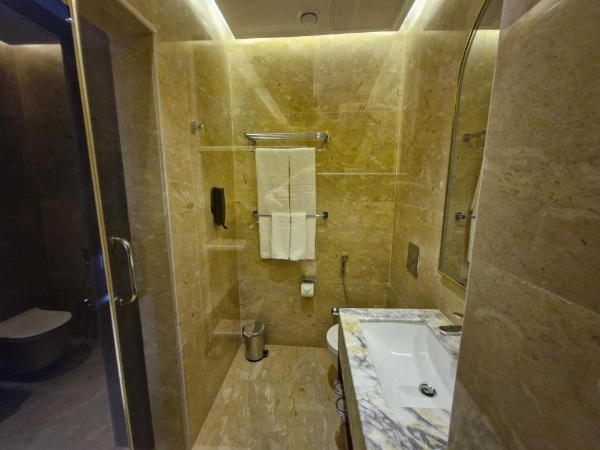 Ocean View Hotel Kuwait image 76