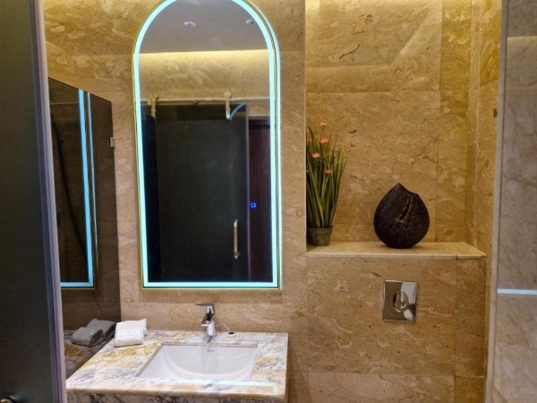 Ocean View Hotel Kuwait image 79