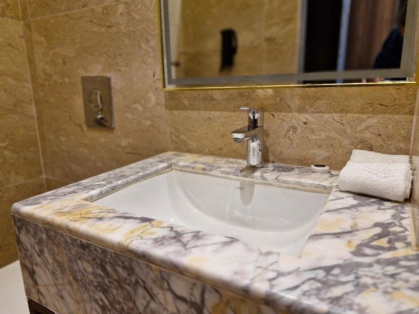 Ocean View Hotel Kuwait image 80